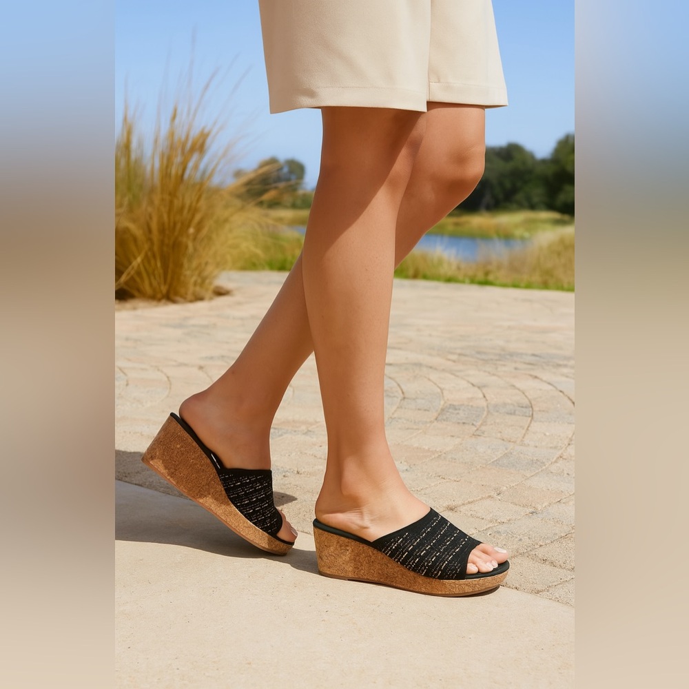 Vivaia || Stacey Round-Toe Wedge Sandal